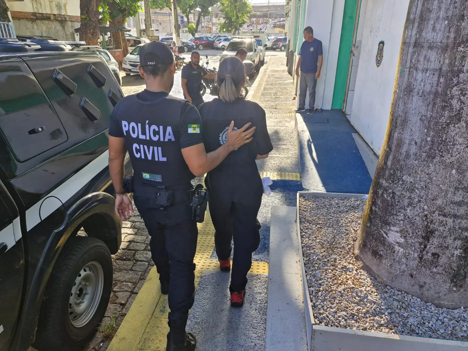 Polícia Civil do RN prende mulher por integrar organização criminosa em Natal; ela é foragida do Amapá