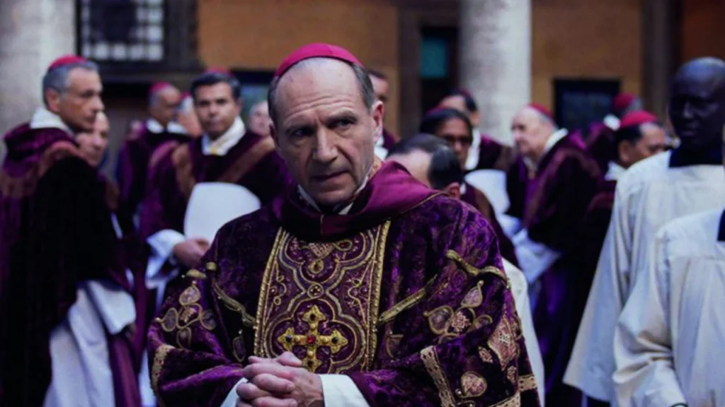 Filme “Conclave” mistura realidade e ficção sobre a eleição papal e desperta curiosidade mundial