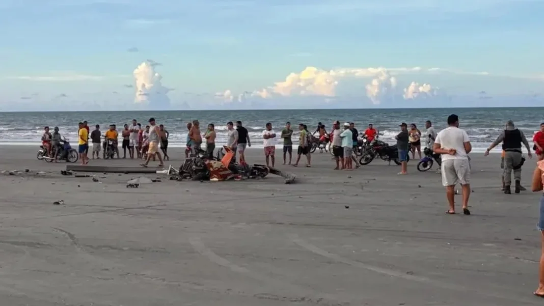 Acidente com girocóptero deixa dois mortos na Costa Branca do RN