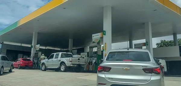 Motoristas de Natal enfrentam aumento nos preços dos combustíveis; Procon intensifica fiscalização