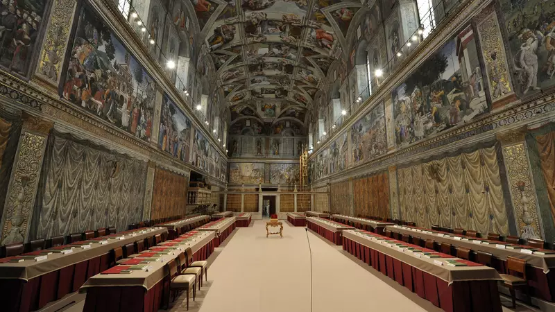 Capela Sistina está pronta para escolha do novo Papa