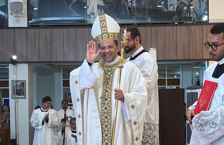 Monsenhor Antônio Ranis é ordenado bispo e tomará posse em Caicó no dia 14 de junho