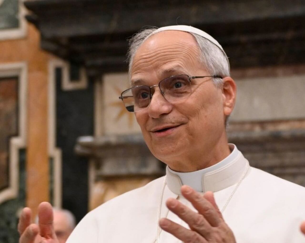 Papa Leão XIV defende família tradicional e diálogo religioso em primeiro discurso diplomático