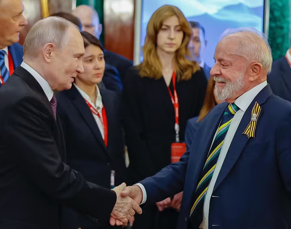 Lula defende extensão de cessar-fogo na Ucrânia em encontro com Vladimir Putin