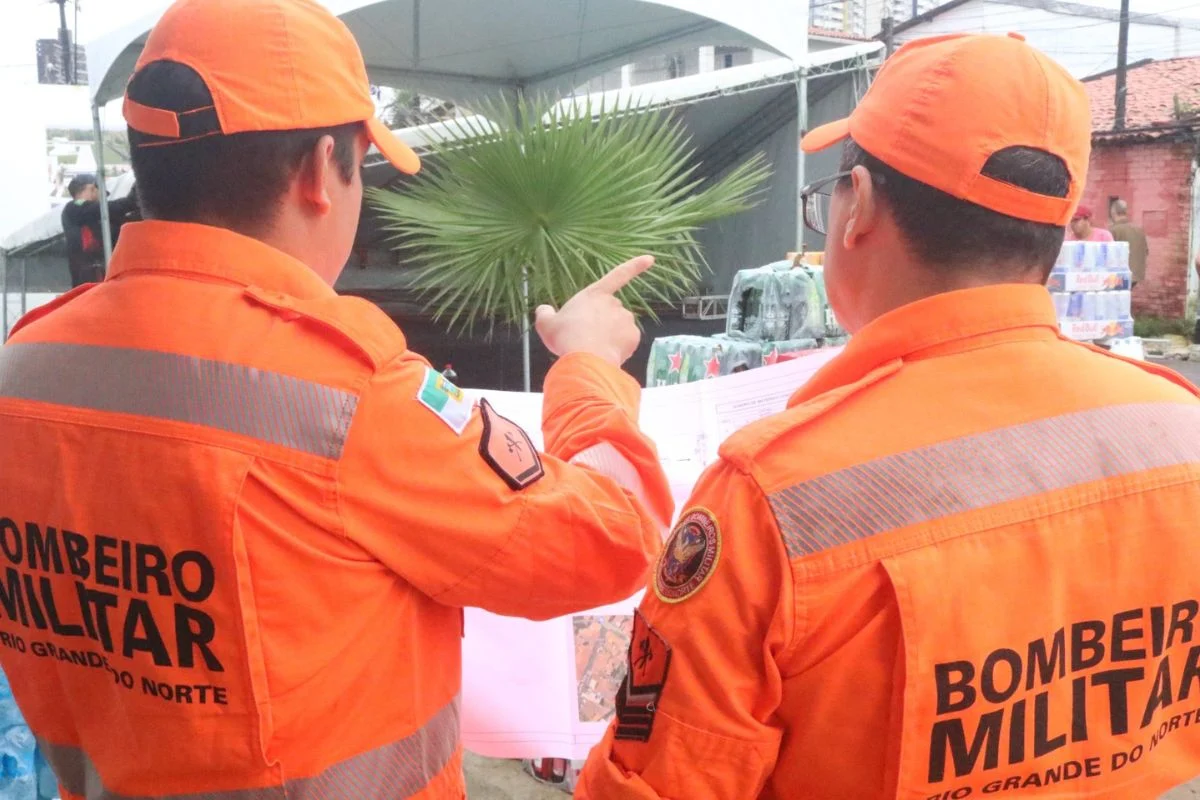 Bombeiros divulgam prazo para licenciamento de estruturas provisórias para festas juninas Bombeiros divulgam prazo para licenciamento de estruturas provisórias para festas juninas