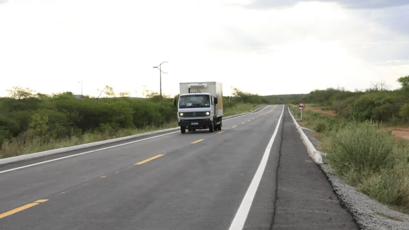 Governo do Estado entrega 120 km de estradas restauradas no Seridó e amplia investimentos em mobilidade