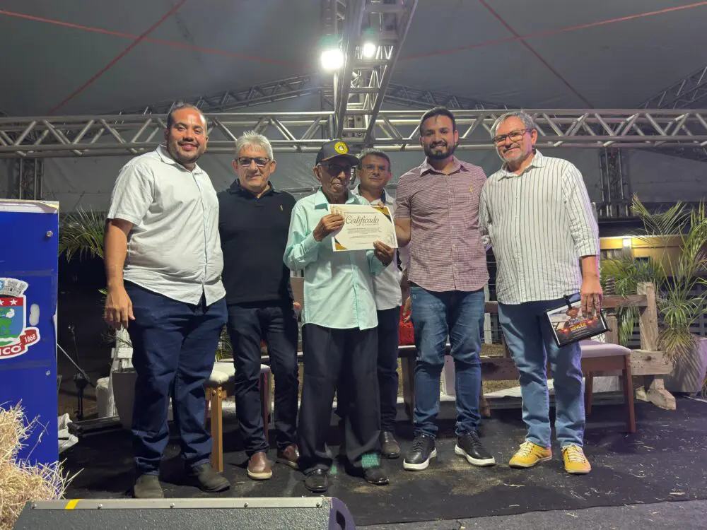 Noite Cultural da 52ª Expo Seridó homenageia o poeta Cícero Nascimento e celebra a arte popular nordestina