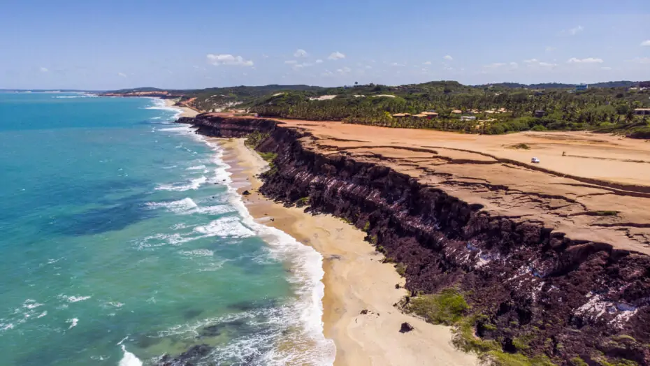 Prefeitura de Tibau do Sul inicia contenção nas falésias do Chapadão, em Pipa