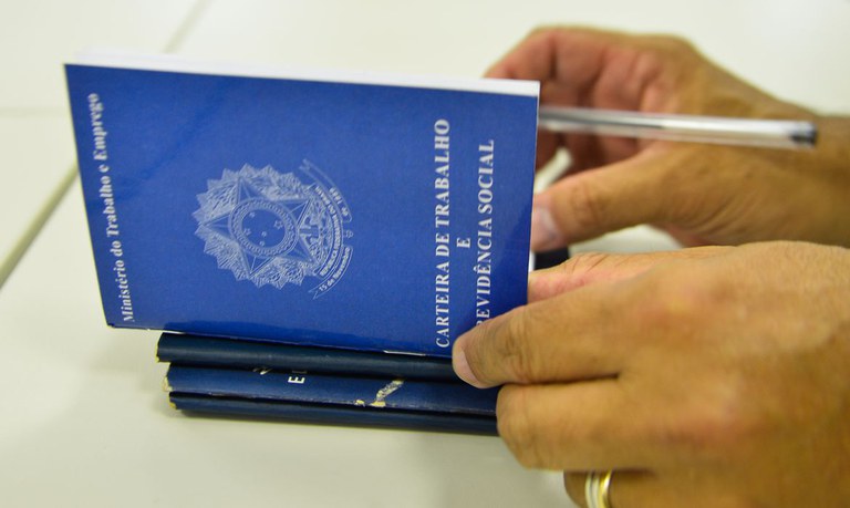Desemprego cresce em 12 estados no 1º trimestre e atinge 9,8% no RN, segundo IBGE