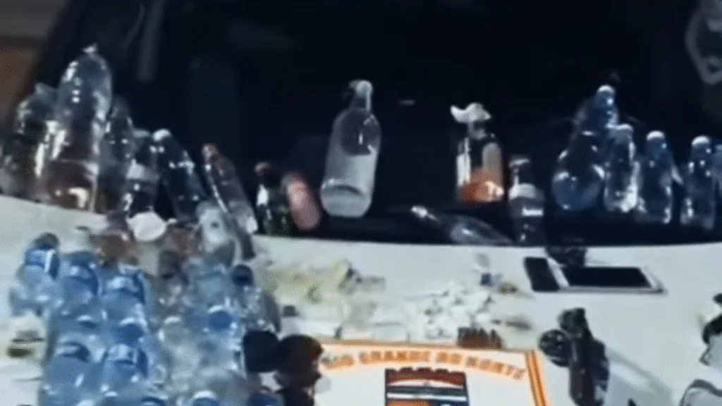 PM apreende arma de fogo, drogas e menores de idade durante festa na cidade de Caicó