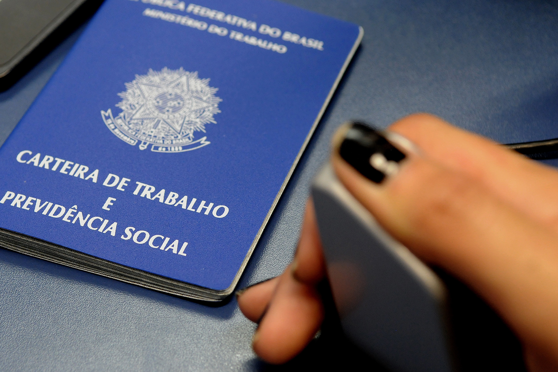 Desemprego atinge 7% no 1º trimestre de 2025 e registra menor índice para o período desde 2012, aponta IBGE Desemprego atinge 7% no 1º trimestre de 2025 e registra menor índice para o período desde 2012, aponta IBGE