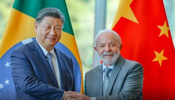 Lula embarca para Rússia e China em busca de novos acordos e fortalecimento diplomático