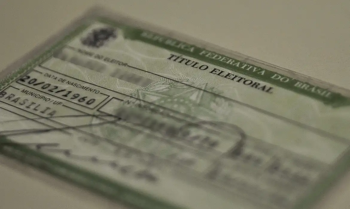 Título de eleitor deve ser regularizado até segunda-feira (19); mais de 5 milhões podem ter o documento cancelado