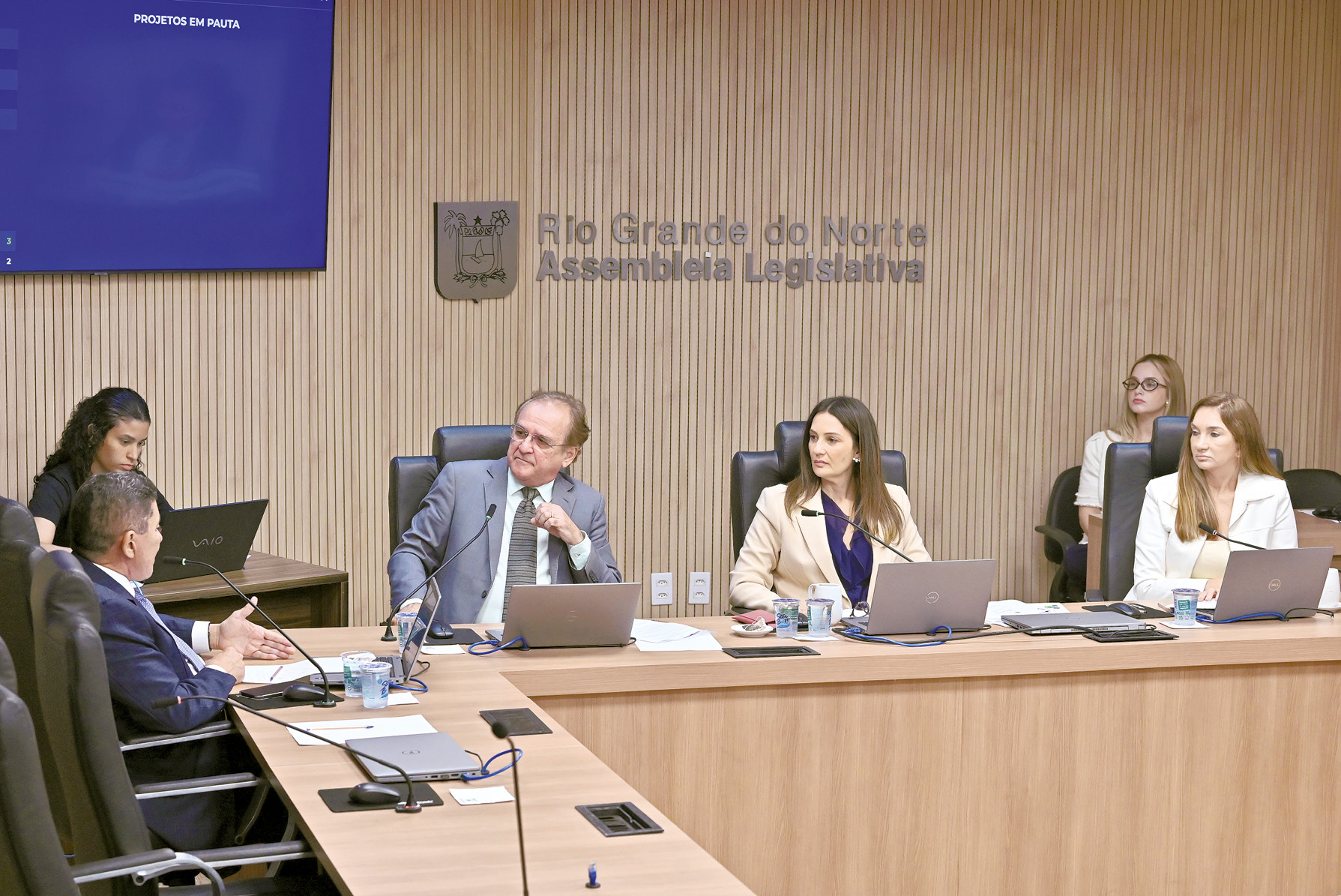 Presidente do Sinmed-RN alerta para grave crise na saúde pública do RN e denuncia improvisos nos hospitais