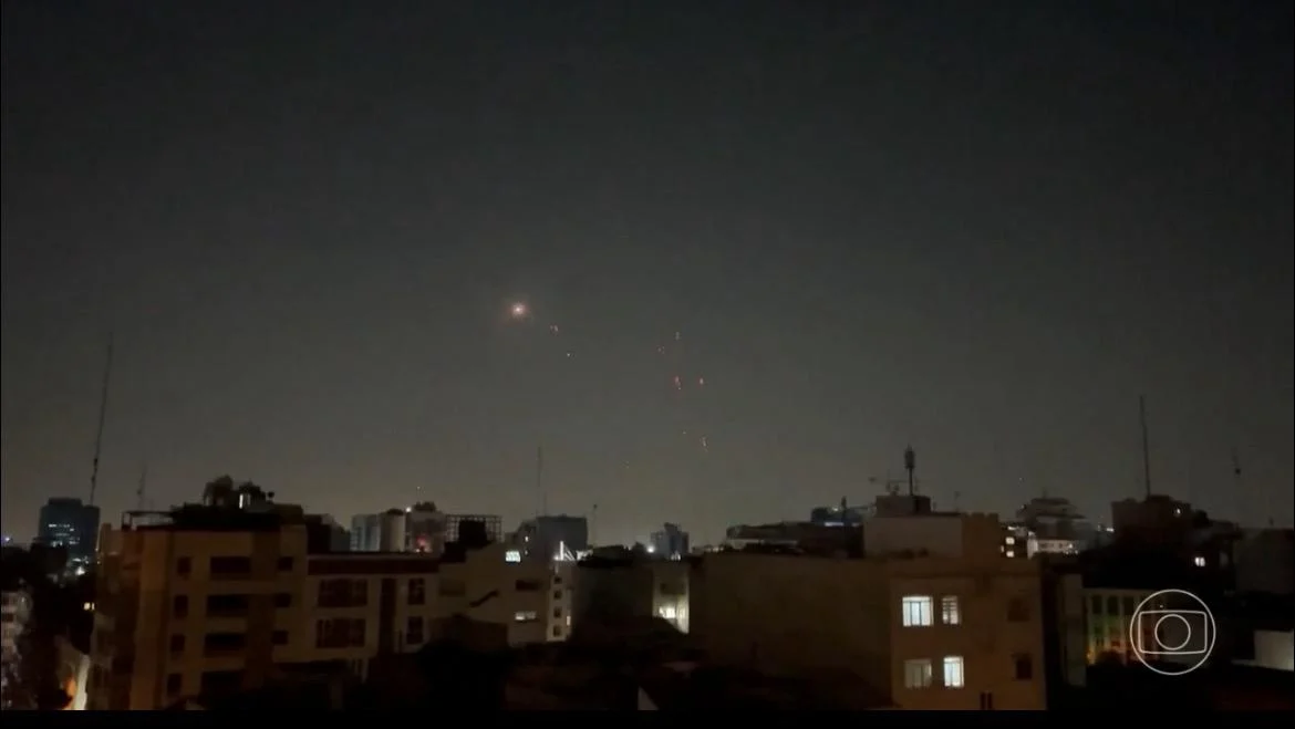 Escalada de tensão: Mísseis são lançados sobre Jerusalém após ataque israelense a campo de gás no Irã