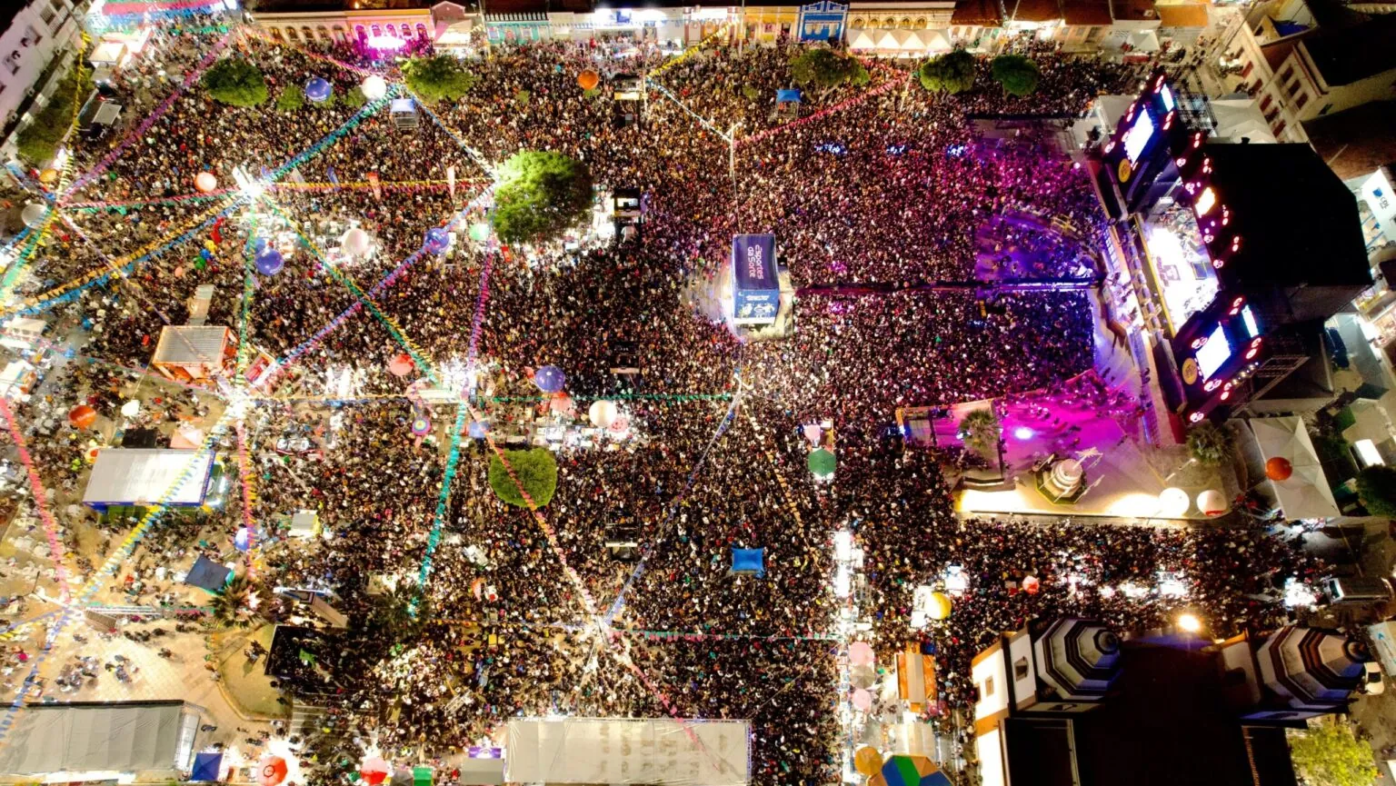 São João de Assú 2025 começa com shows, e multidão de 40 mil pessoas