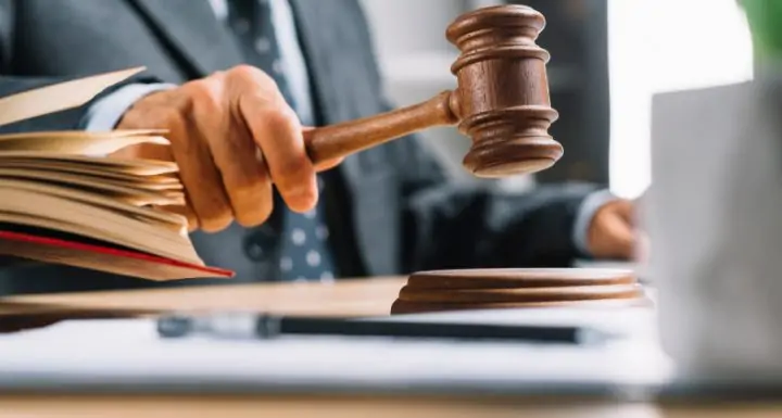 Empresa de consórcio é condenada a pagar indenização por promessa não cumprida de contemplação imediata