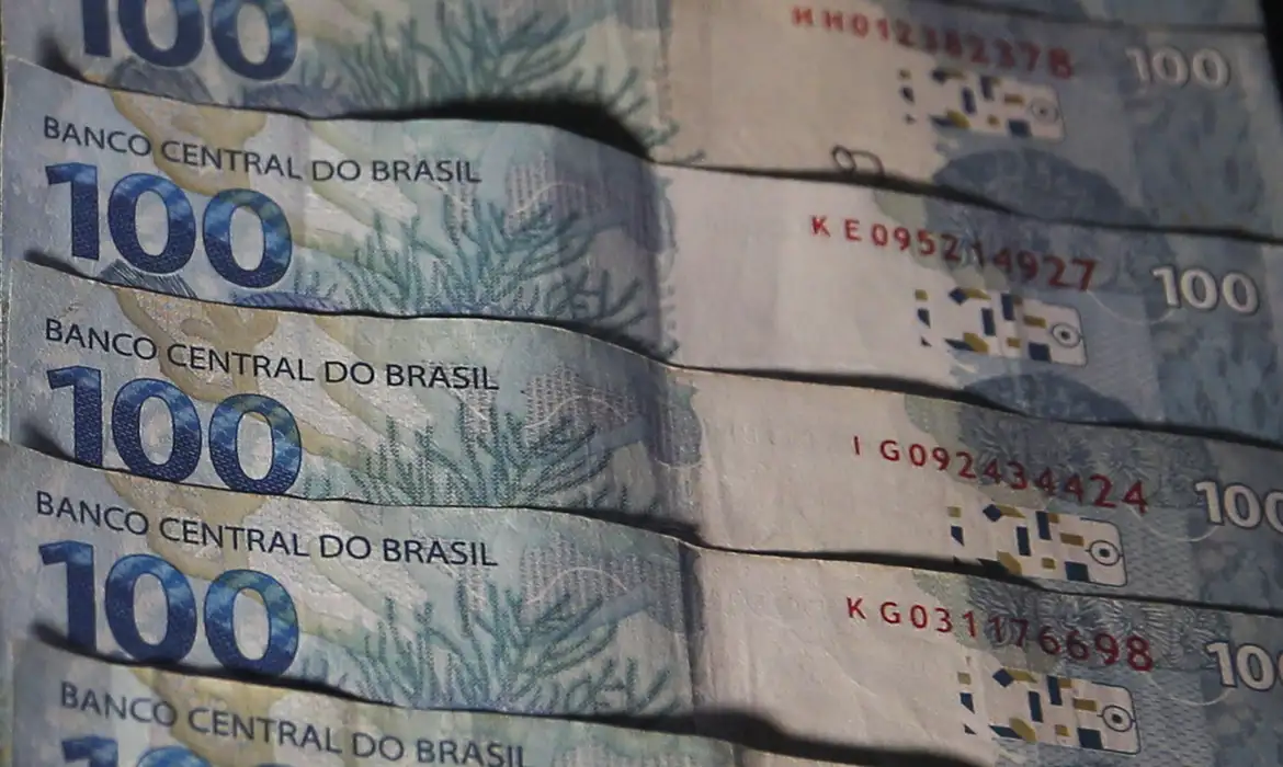 União paga R$ 1,1 bilhão em dívidas de estados e municípios em maio
