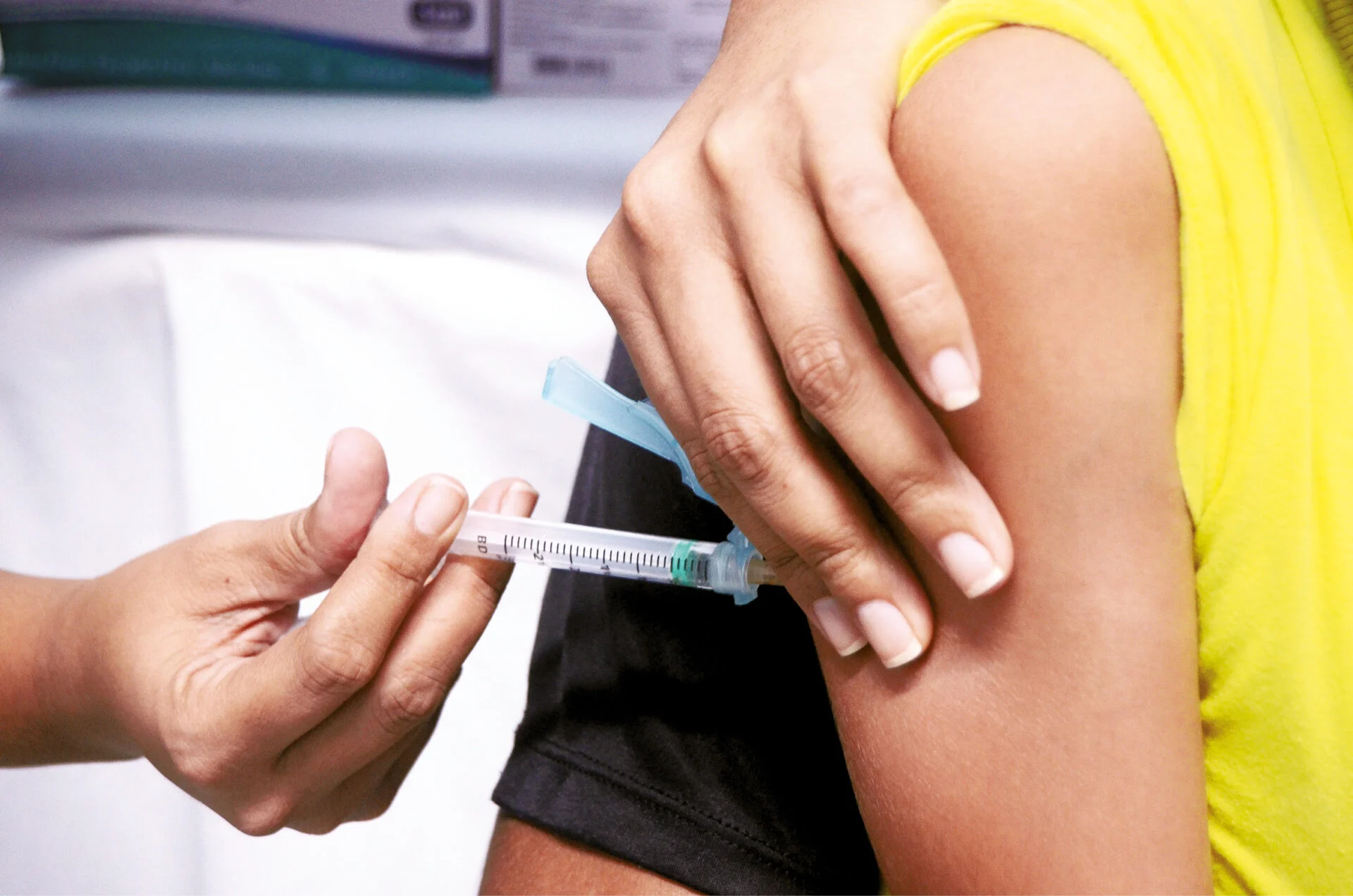 Mais da metade dos vacinados contra dengue em Natal não retorna para a 2ª dose, alerta SMS