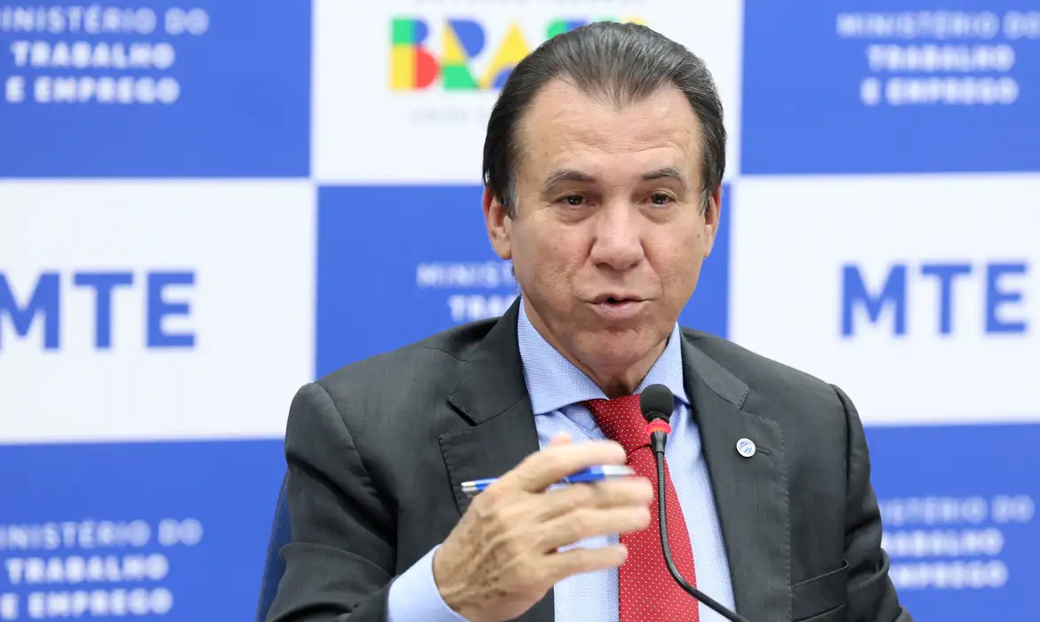 Governo deve anunciar em outubro mudanças no Programa de Alimentação do Trabalhador