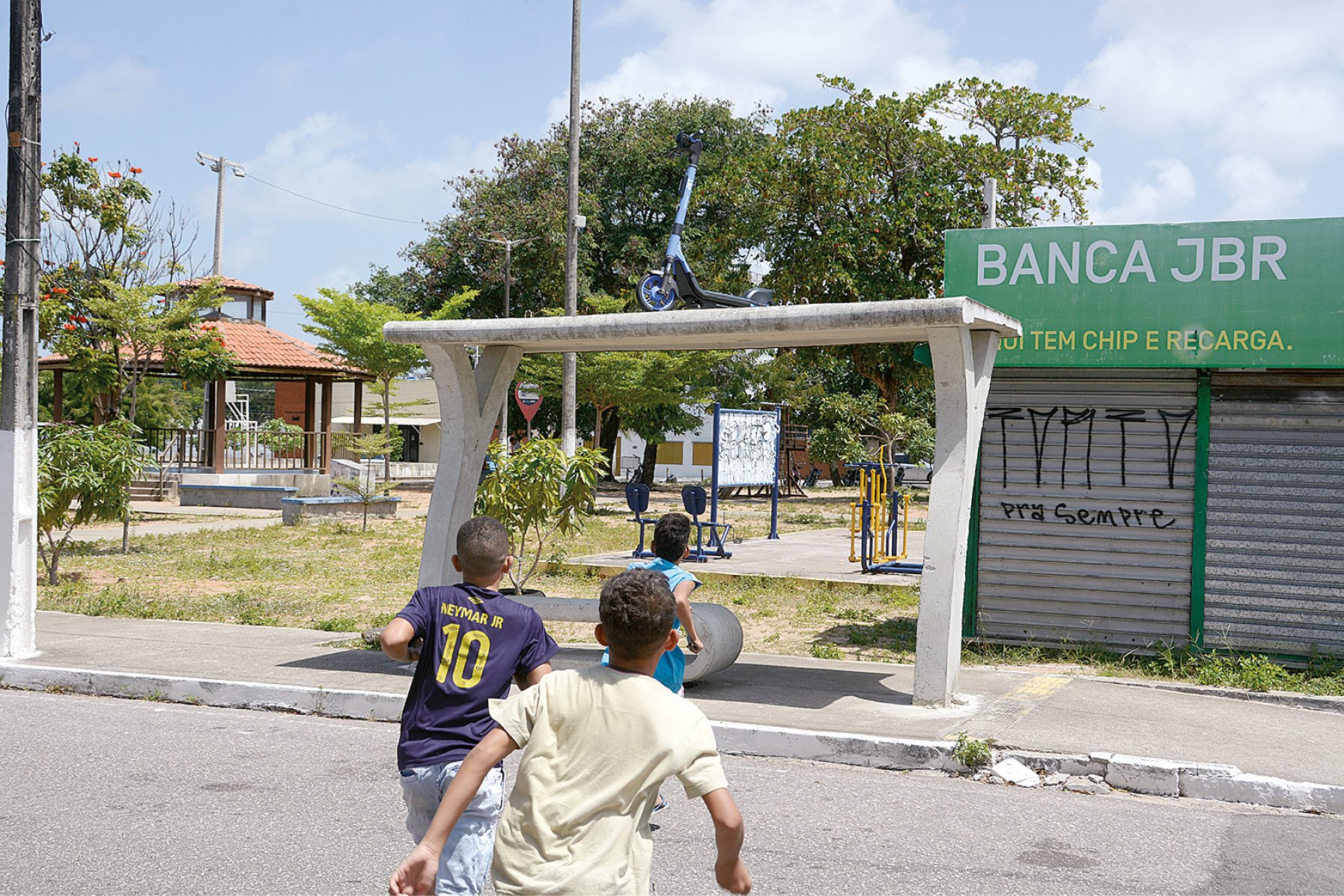 JET vai punir usuários que deixarem patinetes em locais indevidos em Natal