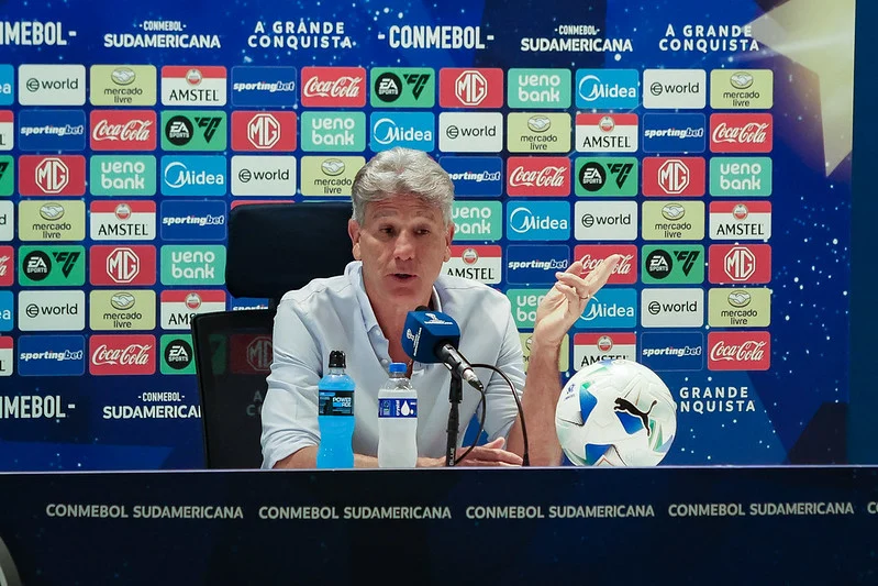 Renato Gaúcho pede demissão do Fluminense após eliminação na Sul-Americana