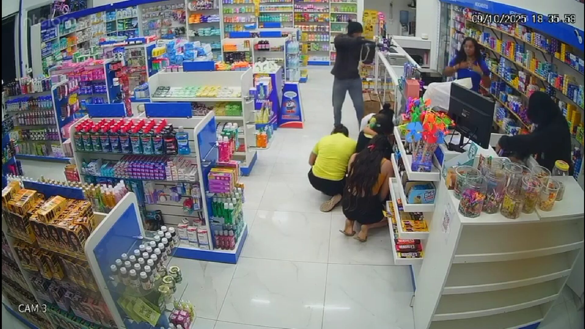 Farmácia é assaltada por dupla armada no distrito Manoel Domingos, em Lagoa Nova