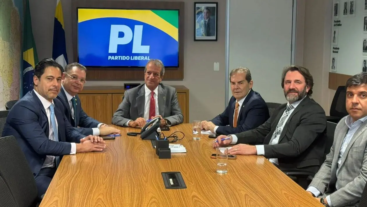 Valdemar Costa Neto sinaliza abertura para redução de penas no projeto sobre atos de 8 de janeiro