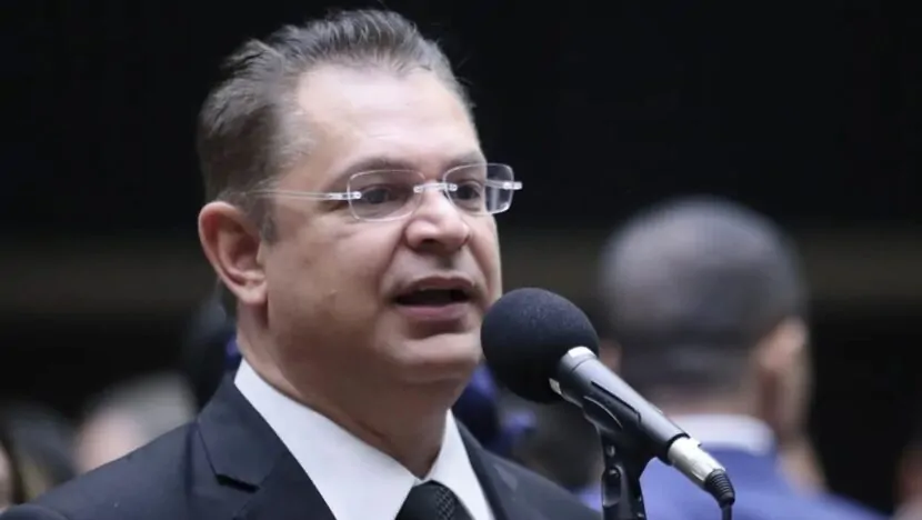 PL descarta apoio a eventual candidatura de Tarcísio de Freitas à Presidência