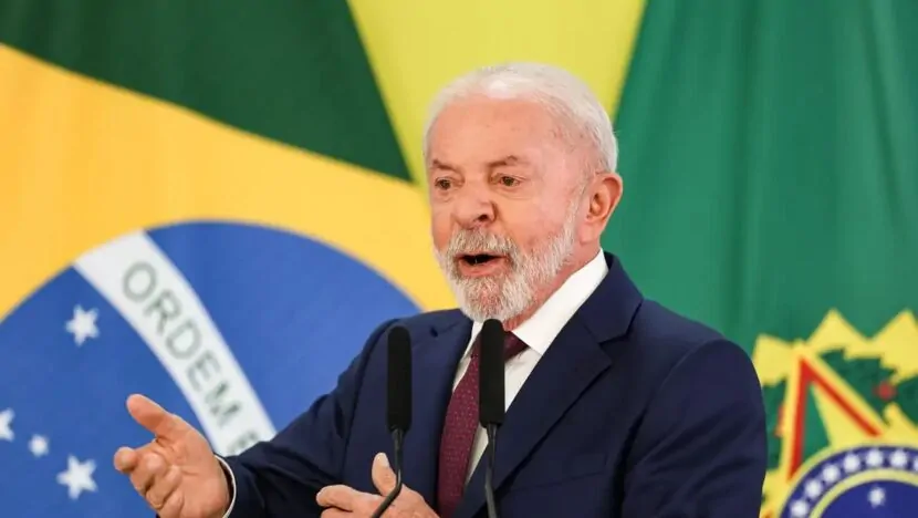 Lula afasta privatização dos Correios e anuncia plano de reestruturação para sanar contas da estatal