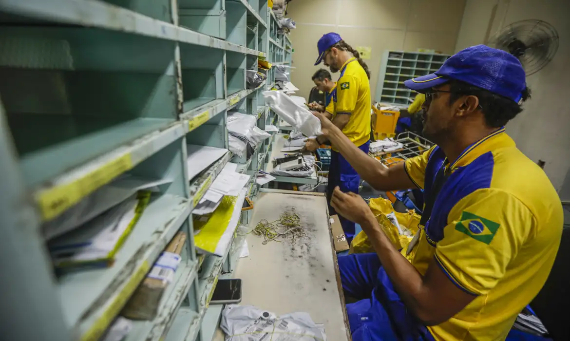 TST determina manutenção de 80% do efetivo durante greve dos Correios