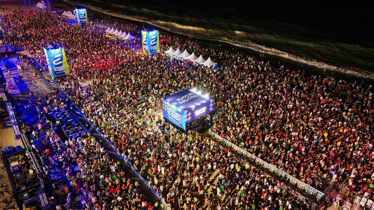 Natal em Natal reúne cerca de 70 mil pessoas na orla de Ponta Negra neste sábado (27)