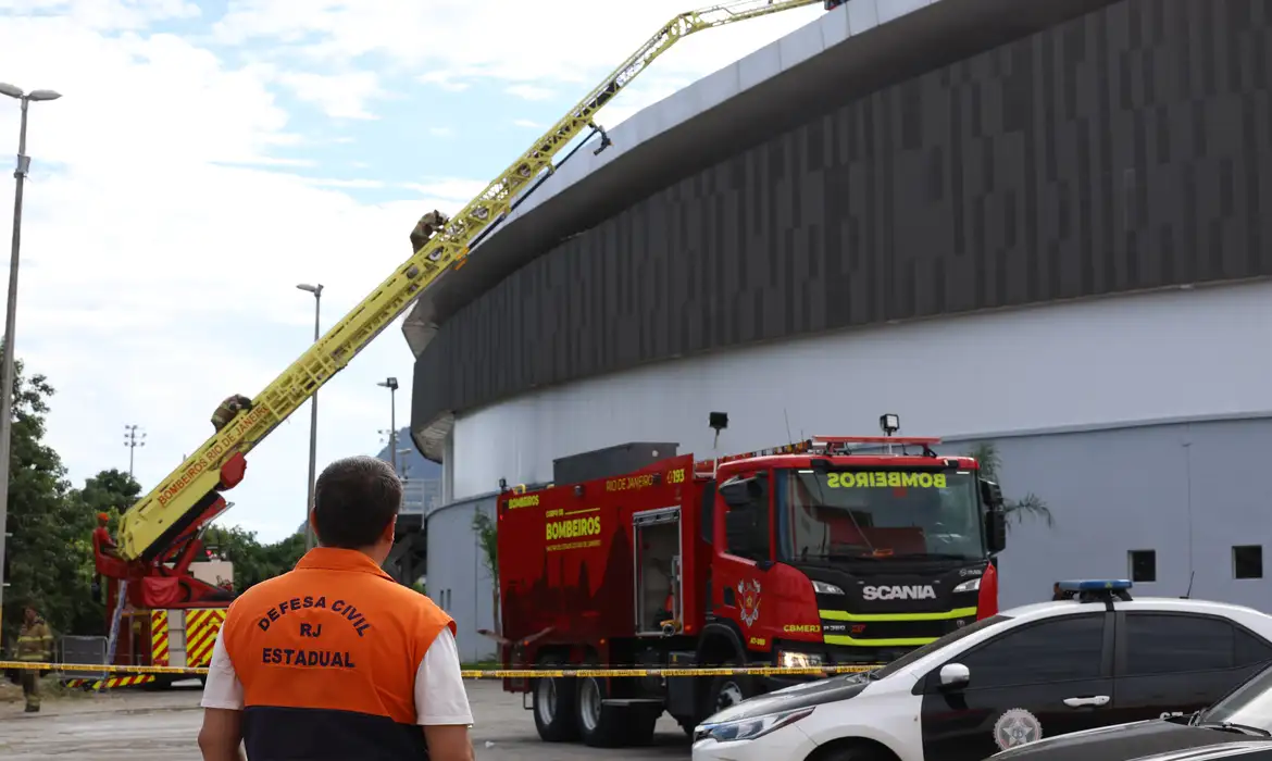 Incêndio atinge velódromo na Barra da Tijuca; acervo do Museu Olímpico é preservado