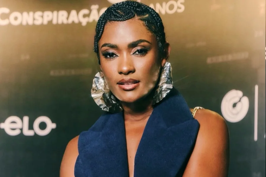 Atriz Erika Januza é internada no Rio de Janeiro com infecção renal